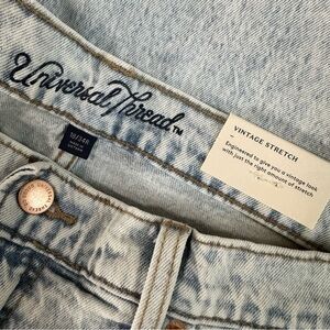 Universal Thread 18 NWT Vintage Straight Stretch Light Wash Jeans
